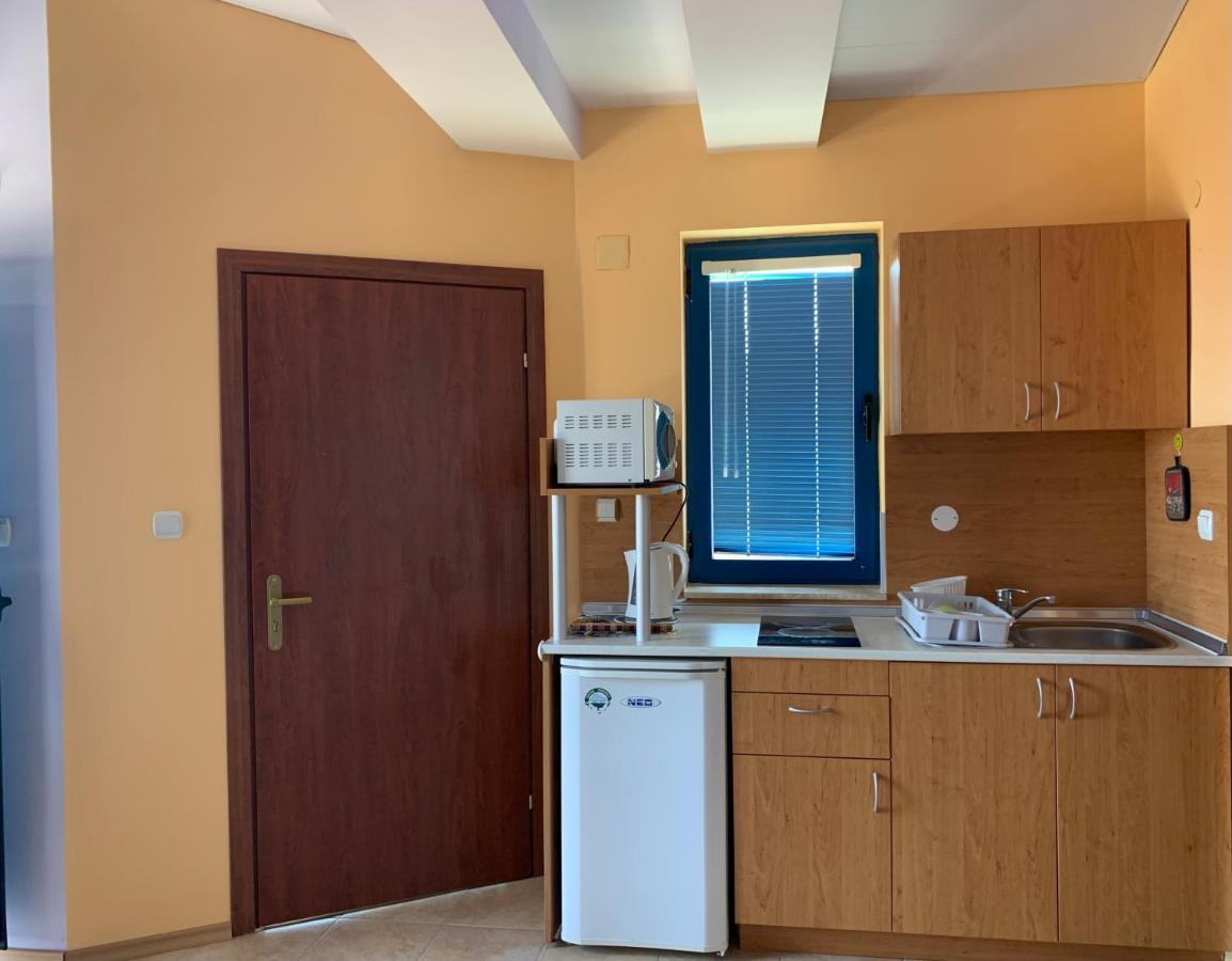 Guest House “Olesya” Obzor Exterior photo