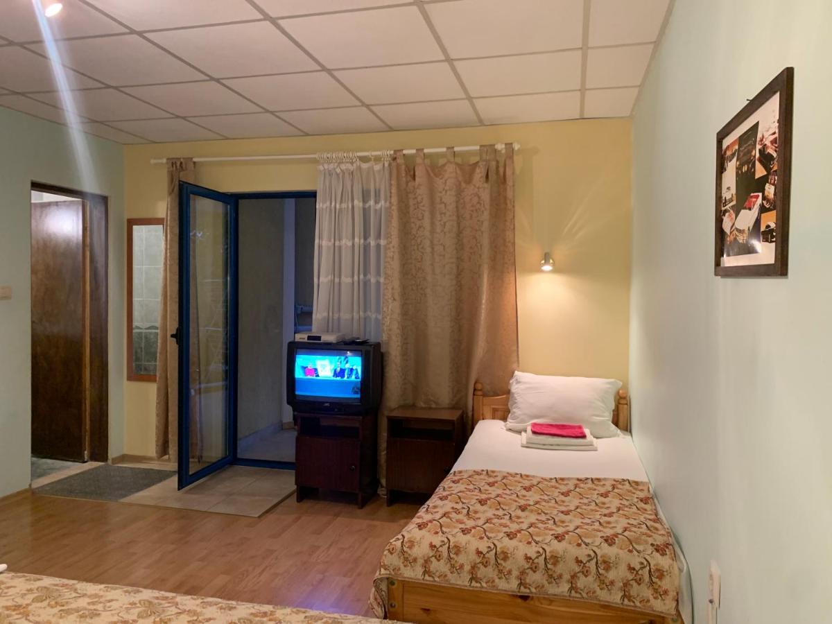 Guest House “Olesya” Obzor Exterior photo